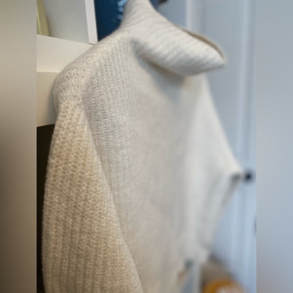 Wilfred Mock-neck Sweater - 100% Merino Wool - Picture 4 of 5